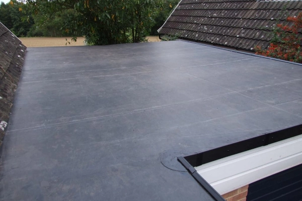 Discover the Smart, Modern Roofing Choice in Amagansett, NY Flat roofing has quickly become one of the most popular options for homeowners in Amagansett, NY—and it’s easy to see why. With a sleek, modern design, long-lasting durability, and cost-effective installation, flat roofs offer a smart alternative to traditional pitched roofing. Residential Flat Roofing